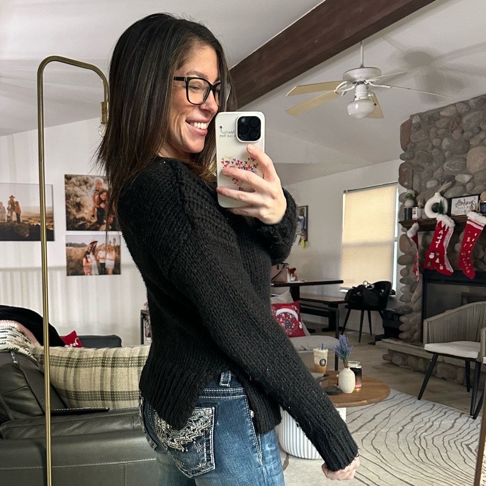 XS Universal Threads sweater - like new